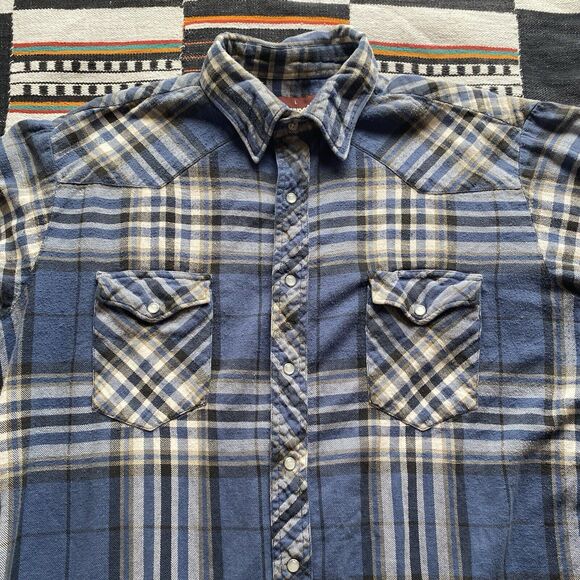 Vintage Wrangler Pearl Snap Button Up Shirt. Large. Pockets. USA. - Picture 10 of 16